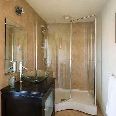 Holiday home Wheatsheaf