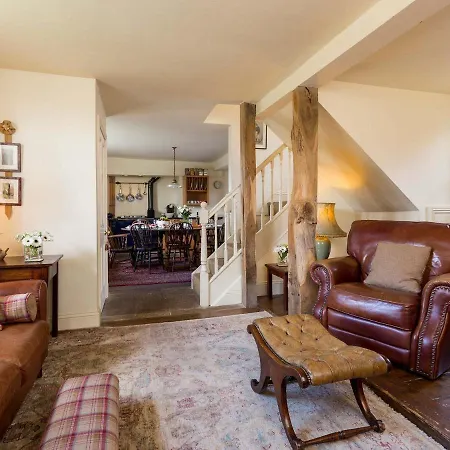 Wheatsheaf Holiday home *